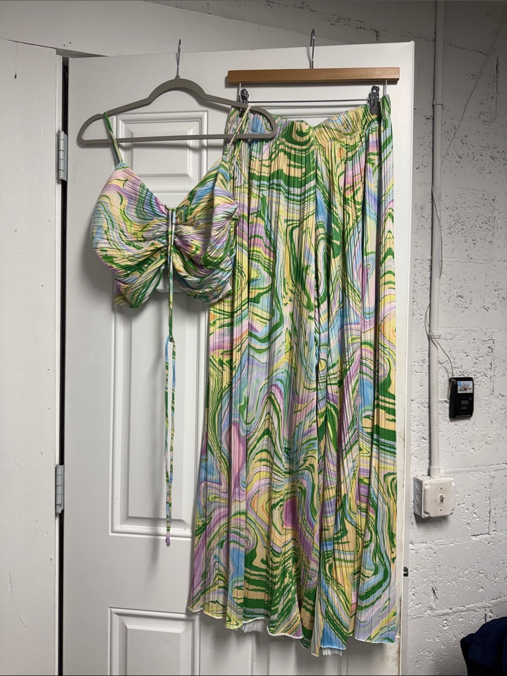 ASTR The Label - Size Large Top & Pants Set Ruched Swirl Print Cami - NWOT